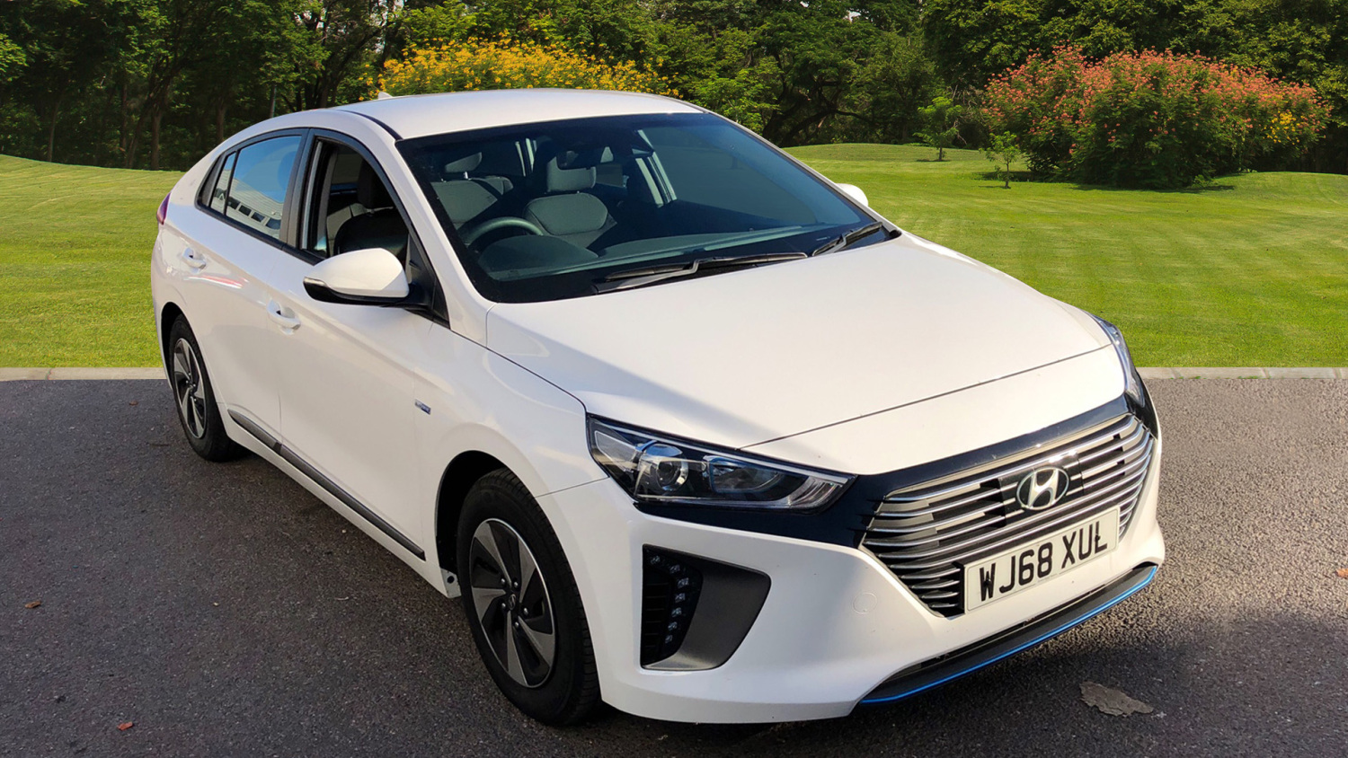 Used Hyundai Ioniq Gdi Hybrid Se Dr Dct Hybrid Hatchback For Sale Bristol Street Motors